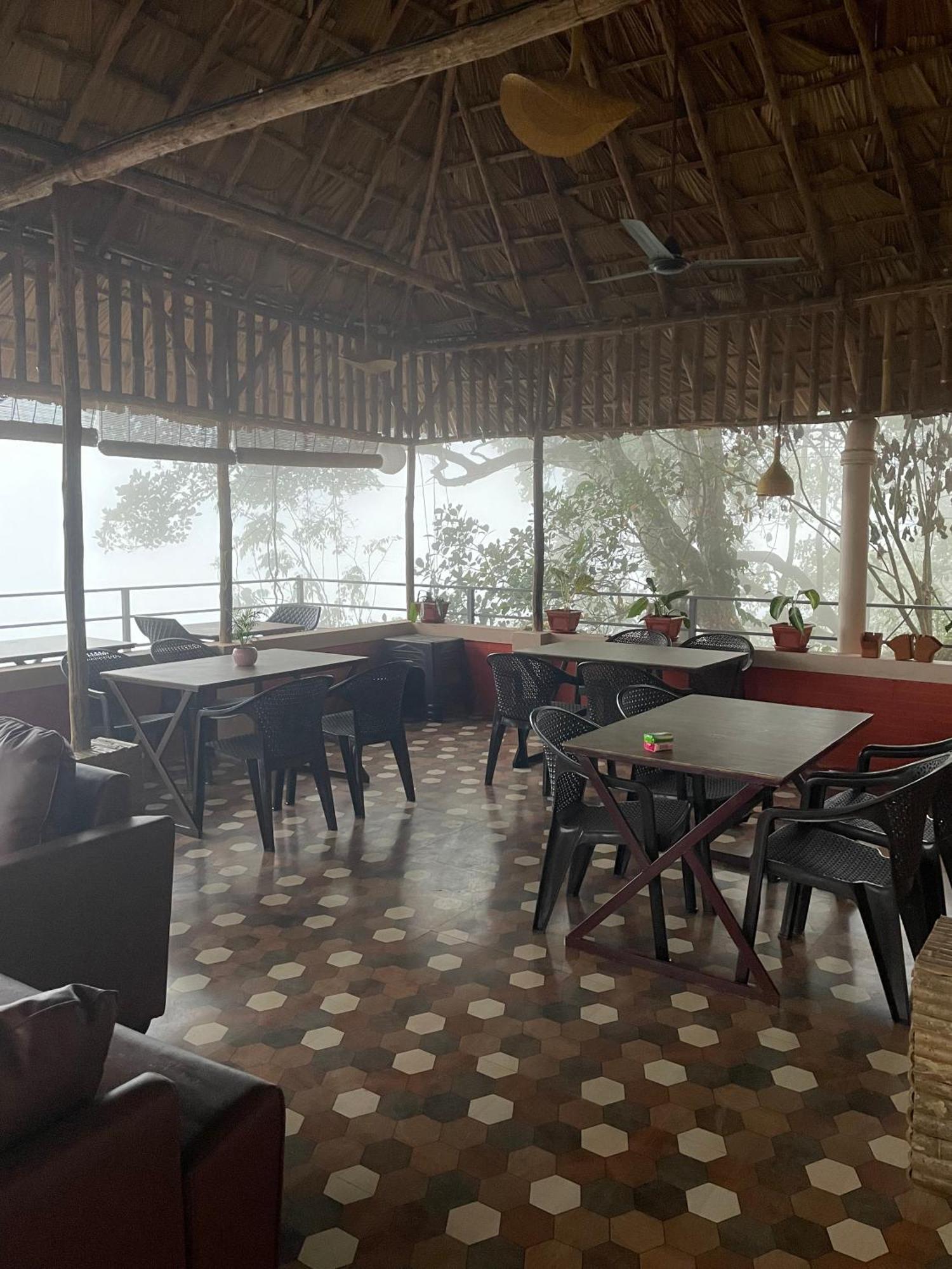 Sunset Valley Kerala Pool Resort - Serene Natural Forest Cottage Stay In Idukki With Sunrise & Sunset Panoramas, Natural Streams & Tranquil Summer Evenings Pirmed Bagian luar foto