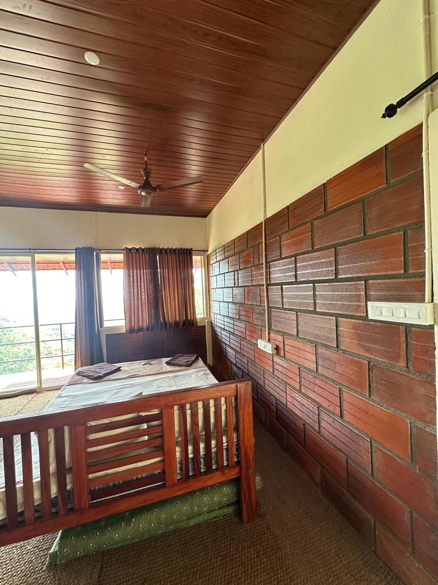 Sunset Valley Kerala Pool Resort - Serene Natural Forest Cottage Stay In Idukki With Sunrise & Sunset Panoramas, Natural Streams & Tranquil Summer Evenings Pirmed Bagian luar foto