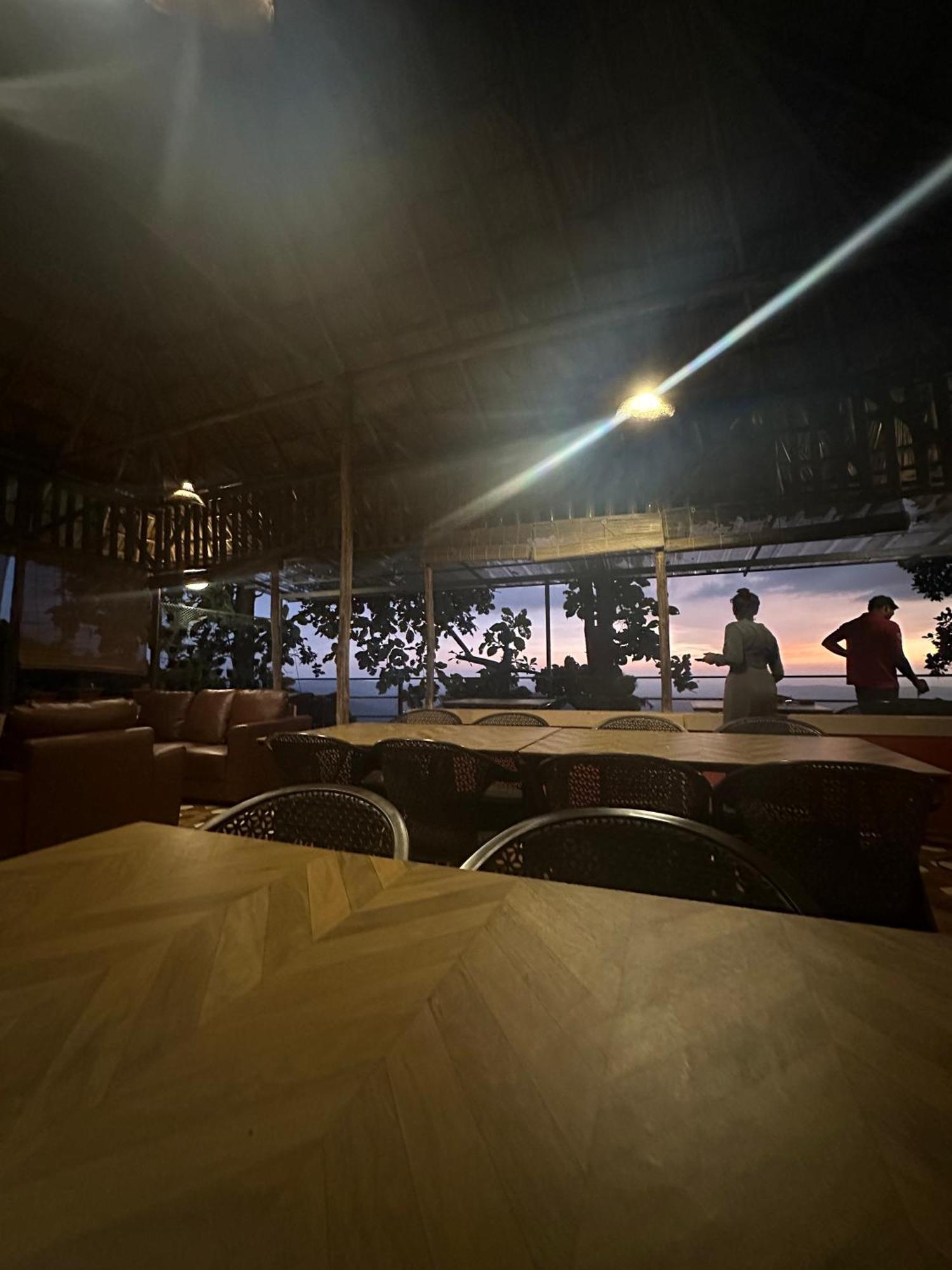 Sunset Valley Kerala Pool Resort - Serene Natural Forest Cottage Stay In Idukki With Sunrise & Sunset Panoramas, Natural Streams & Tranquil Summer Evenings Pirmed Bagian luar foto
