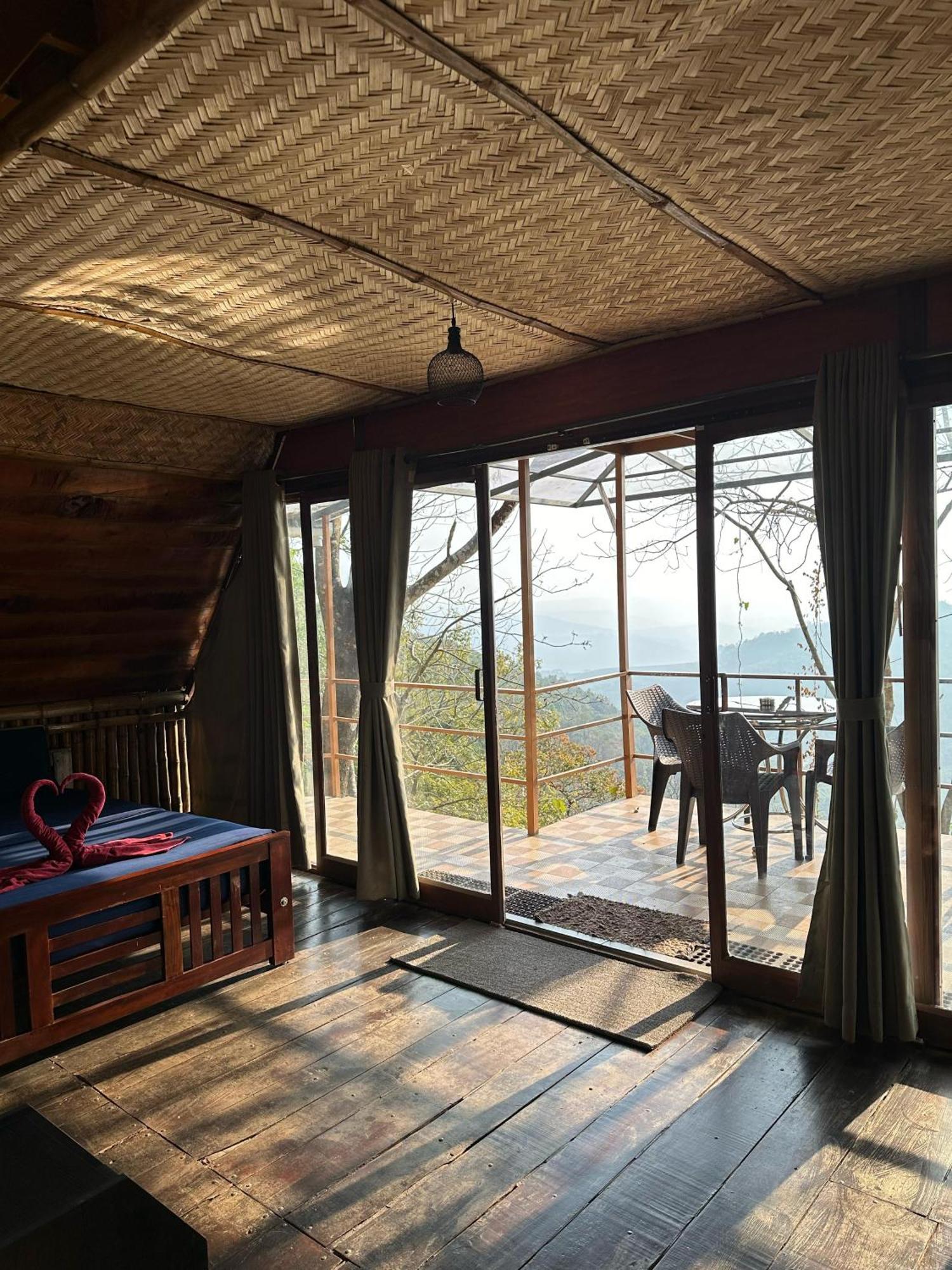 Sunset Valley Kerala Pool Resort - Serene Natural Forest Cottage Stay In Idukki With Sunrise & Sunset Panoramas, Natural Streams & Tranquil Summer Evenings Pirmed Bagian luar foto